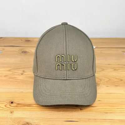 کلاه miu miu کتان